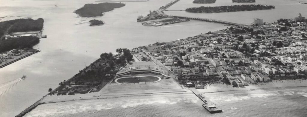 Leslie Hotel Ocean Drive — photo 23 of 24
