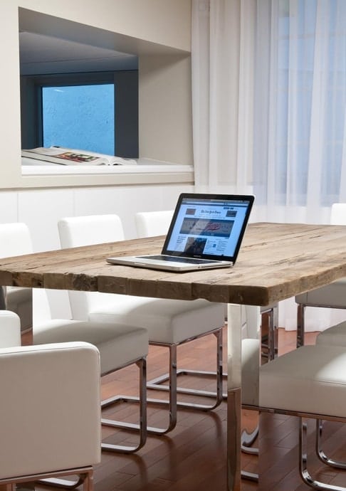 discover business center min